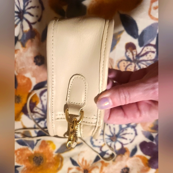 Cream Leather Crossbody - Picture 11 of 11